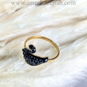 Black Swan Ring