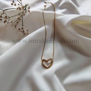 Minimal Heart Pendant Necklace