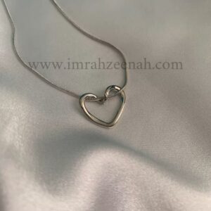 Minimal Heart Pendant Necklace - Silver