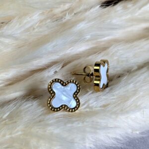 Eterna Clover Earrings (Pearl White)