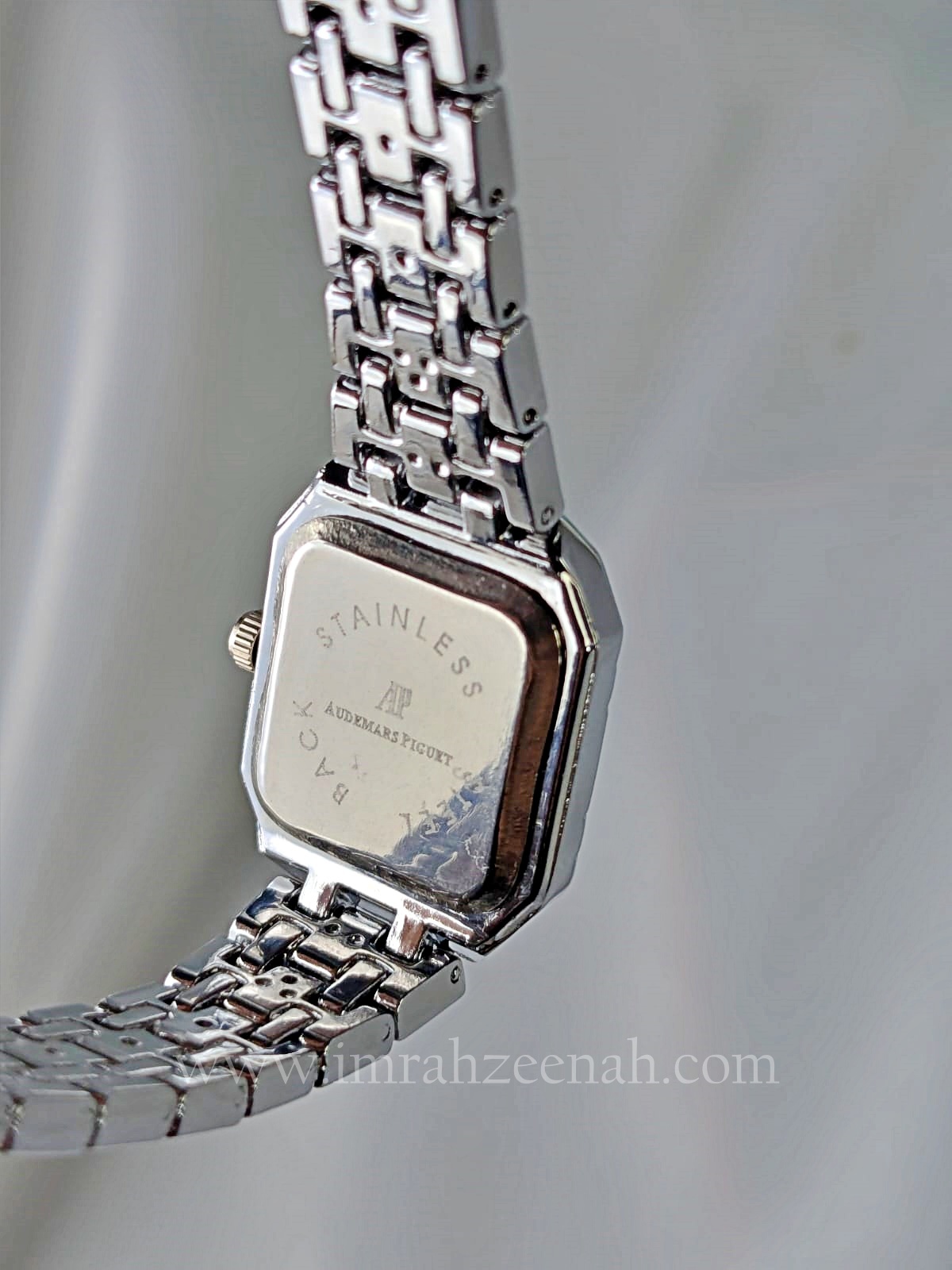 AP wrist watch with luxury diamontees green dial with roman numerals