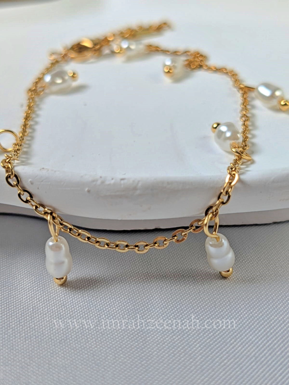 Golden Chain Anklet with Pearl Charms – Waterproof & Anti-Tarnish