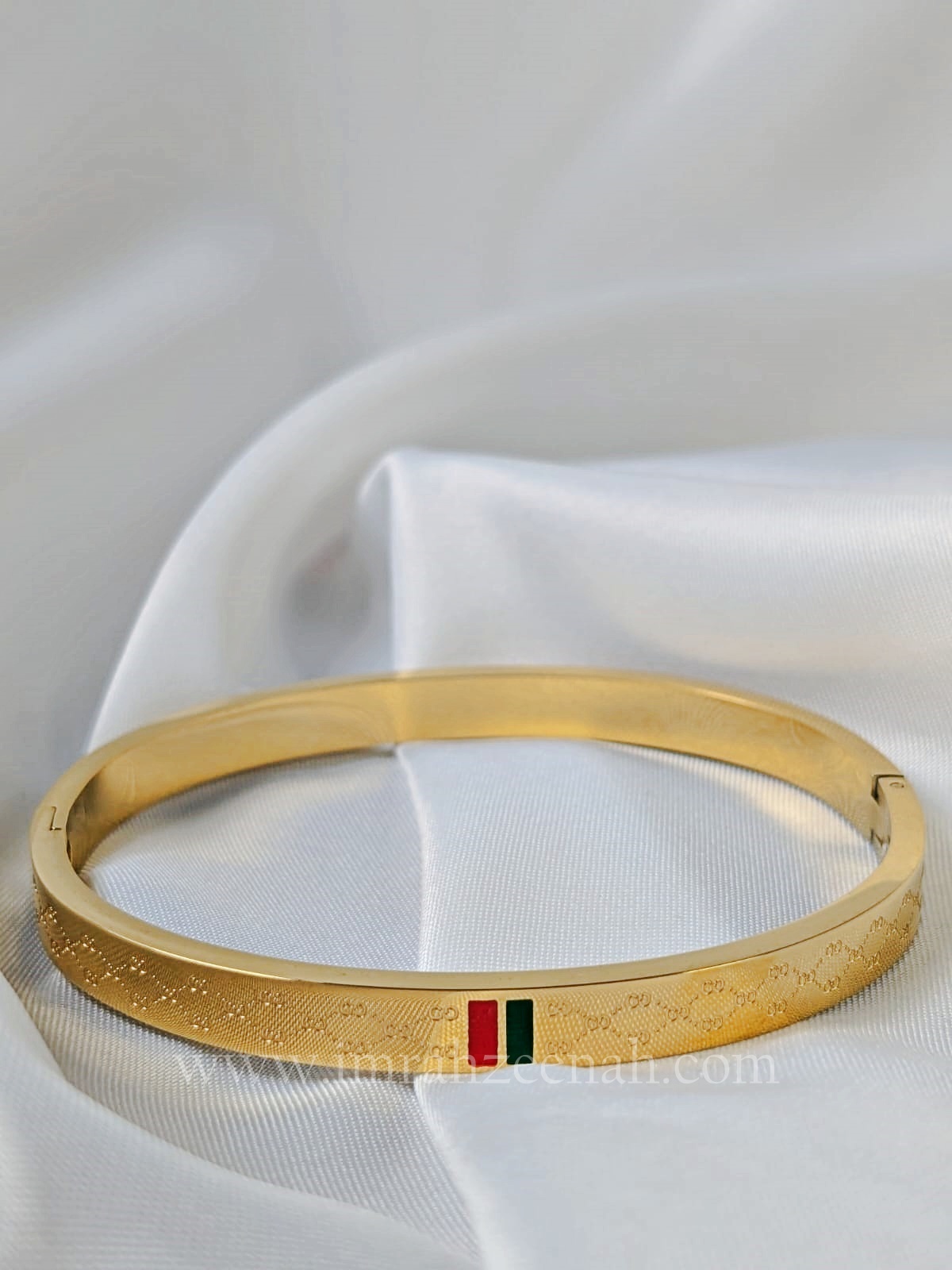 Gucci-Inspired Sleek Stainless Steel Bangle – Waterproof & Anti-Tarnish