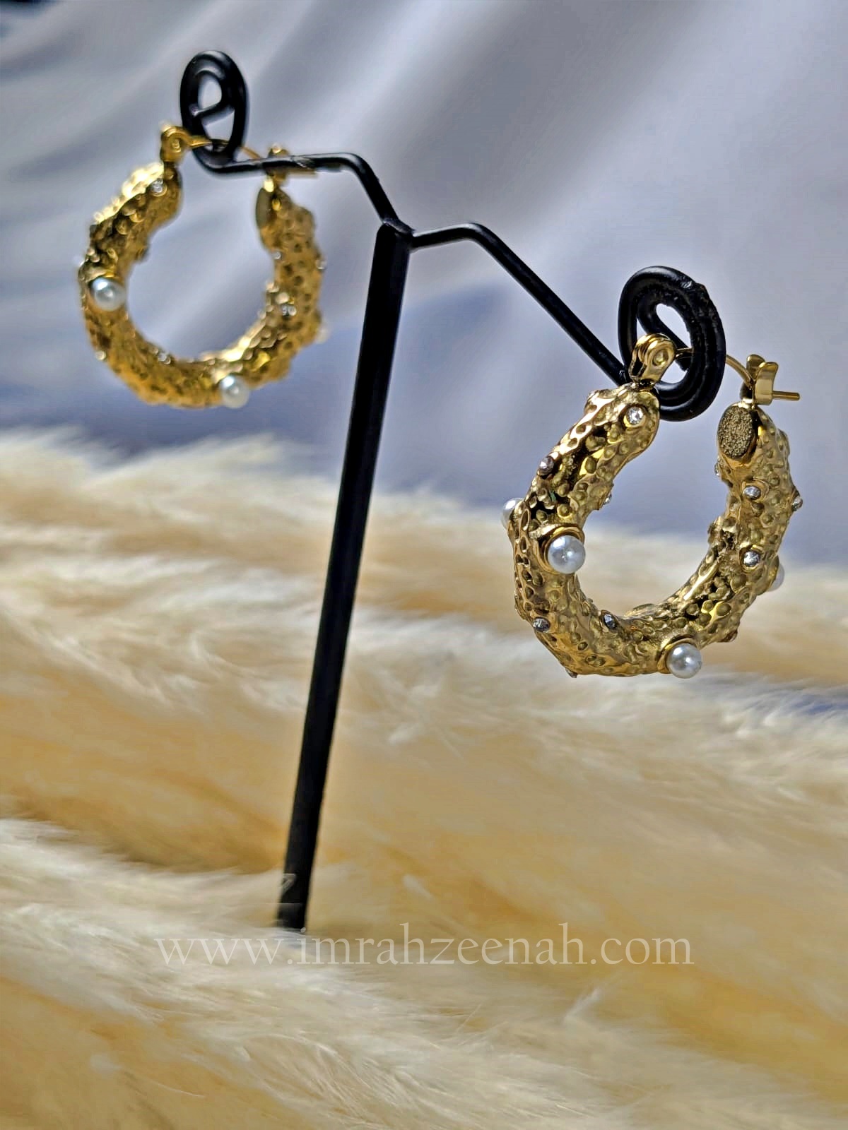 Pearl & Crystal Textured Hoop Earrings – Gold Finish, Stainless Steel