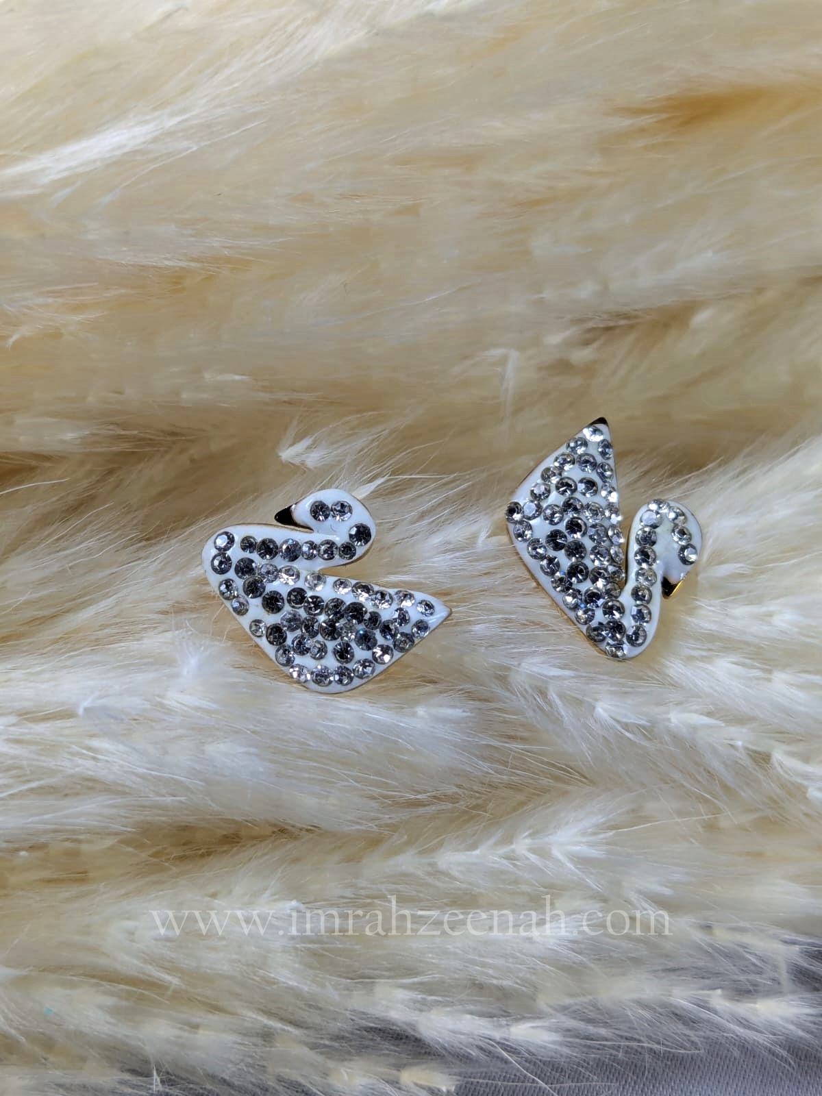 White Swan Stud Earrings – Waterproof, Anti Tarnish, Stainless Steel, Hypoallergenic Daily Wear Jewelry
